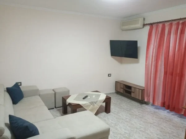 JEPET APARTAMENT 1+1 ME QERA NË MYSLYM SHYR 500 €