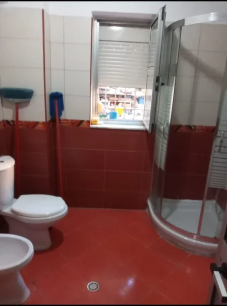 JEPET APARTAMENT 1+1 ME QERA NË MYSLYM SHYR 500 €