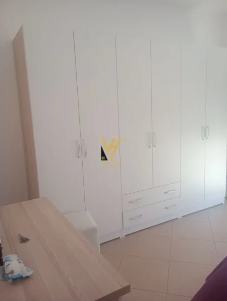 Tirane, jepet me qera apartament 1+1+Ballkon Kati 2, 100 m² 350 € (KAMEZ)