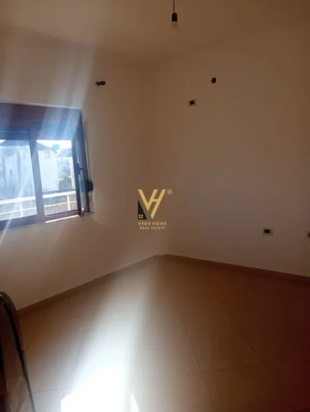 Tirane, jepet me qera apartament 1+1+Ballkon Kati 2, 100 m² 350 € (KAMEZ)