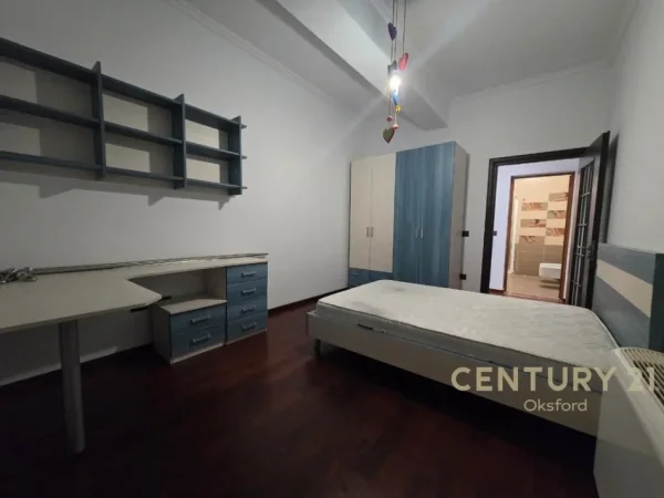 Tirane, shes apartament 2+1+Aneks+Ballkon Kati 1, 124 m² 372.000 € 