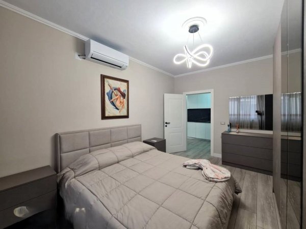 Tirane, jepet me qera apartament 1+1 Kati 2, 72 m² 850 € (rruga e kosovarve)