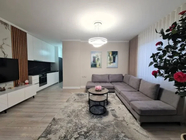 Tirane, jepet me qera apartament 1+1 Kati 2, 72 m² 850 € (rruga e kosovarve)