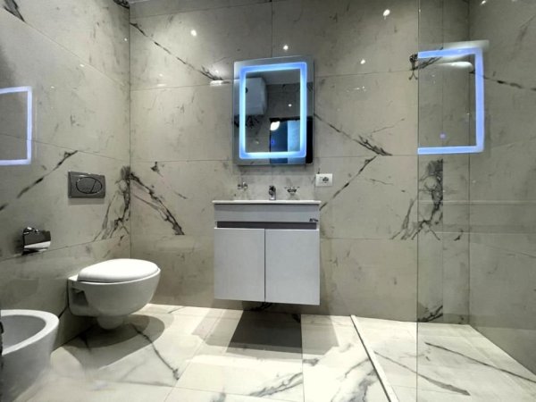 Tirane, jepet me qera apartament 1+1 Kati 2, 72 m² 850 € (rruga e kosovarve)