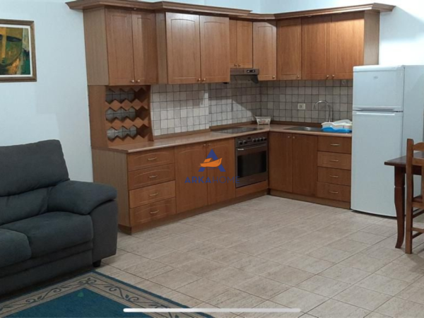 Tirane, jepet me qera apartament 1+1 Kati 3, 70 m² 600 € 
