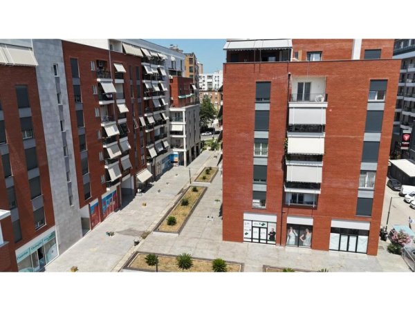 Tirane, shes apartament 2+1+Aneks+Ballkon Kati 8, 397 m² 270.000 € 