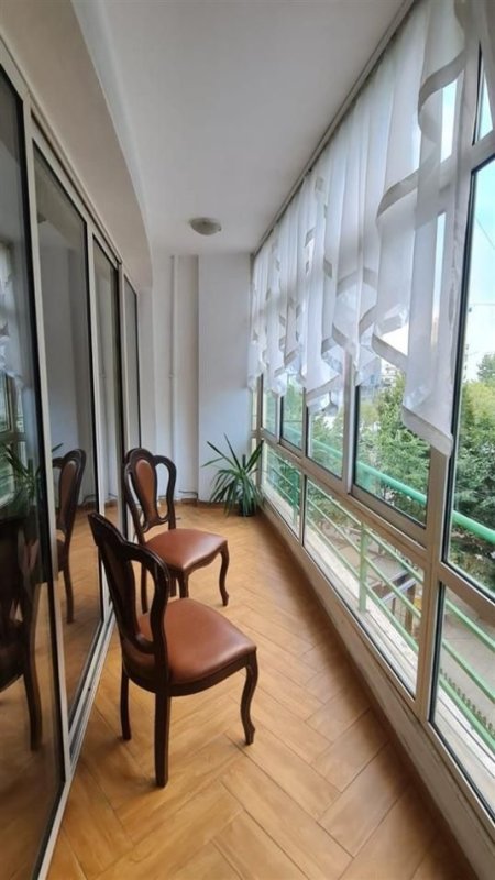 Tirane, jepet me qera apartament 2+1+Ballkon Kati 3, 115 m² 660 € (Rruga Don Bosko)