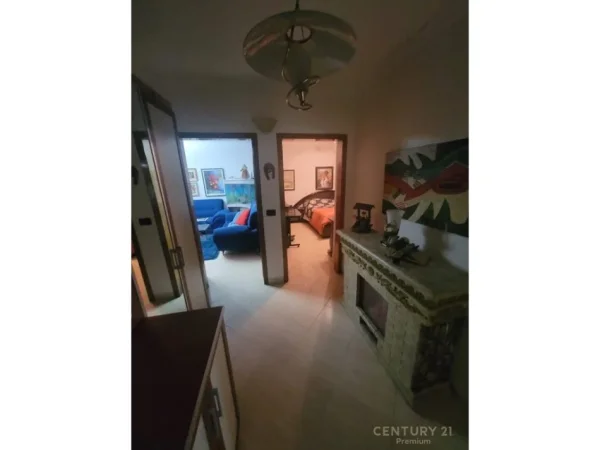 Tirane, shes apartament 3+1+Aneks+Ballkon Kati 0, 106 m² 250.000 € 