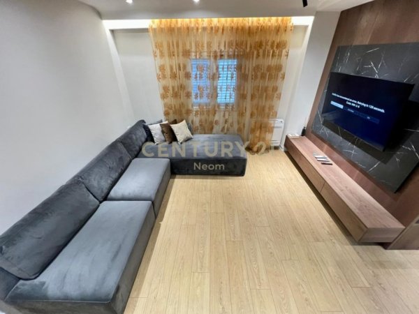 Tirane, jepet me qera apartament 1+1 Kati 3, 70 m² 620 € (Selite)