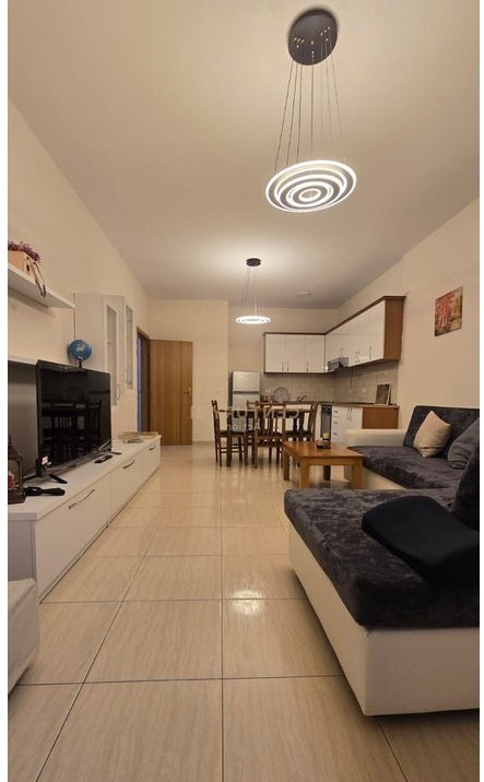 Tirane, jepet me qera apartament 1+1 Kati 5, 90 m² 700 € 