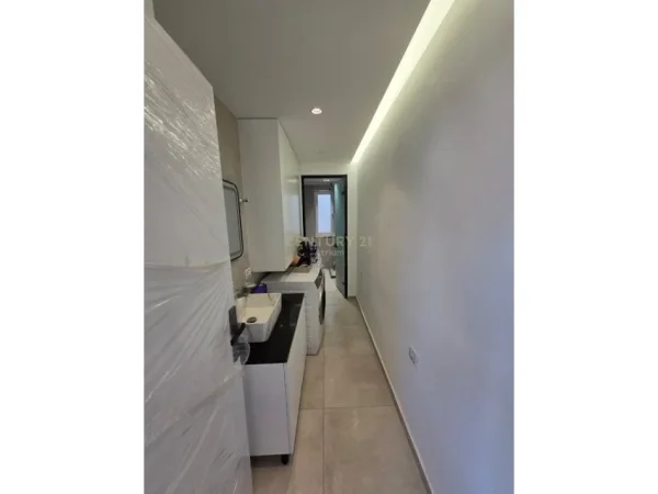 Tirane, shes Vile 2 Katshe Kati 2, 170 m² 220.000 € 