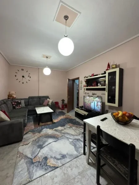 Apartament 2+1 me qira  (MEDRESEJA) 450 €