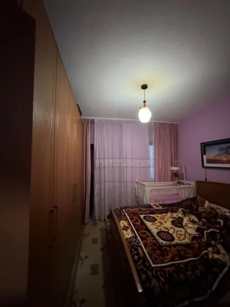 Apartament 2+1 me qira  (MEDRESEJA) 450 €
