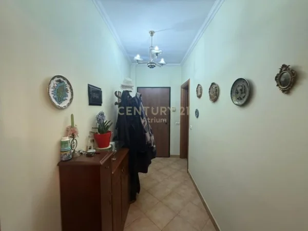 Tirane, shes apartament 2+1+Aneks+Ballkon Kati 3, 103 m² 298.000 € 