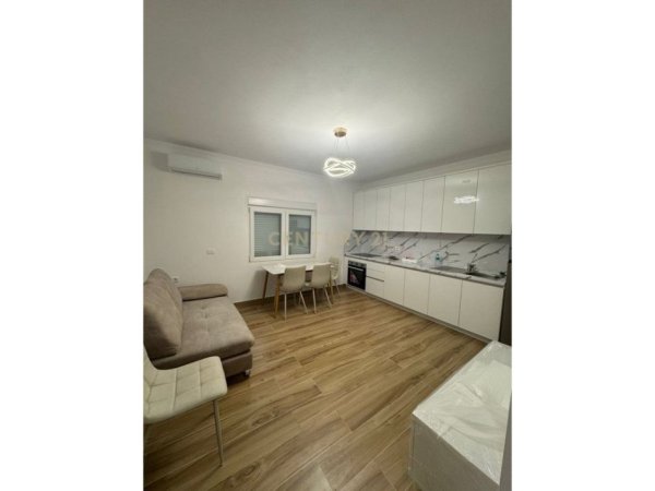 Tirane, shes Vile 3 Katshe Kati 3, 400 m² 769.000 € 