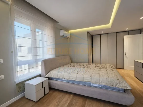 Tirane, jepet me qera apartament 2+1 Kati 8, 108 m² 1.300 € (Myslym Shyri)