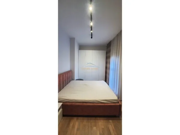Tirane, jepet me qera apartament 1+1 Kati 8, 66 m² 450 € (Kompleksi Mangalem , ALIDEMI)
