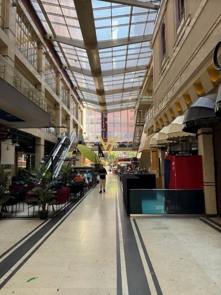 Tirane, jepet me qera dyqan Kati 0, 60 m² 600 € (GALERIA)