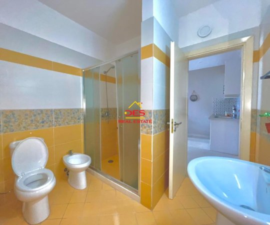 Radhime - Orikum, jepet me qera apartament 1+1+Ballkon Kati 3, 70 m² 330 € (Orikum)