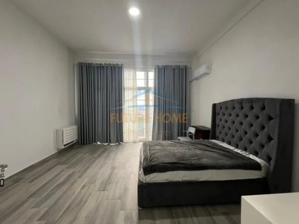 Tirane, jepet me qera Vile 4+1 Kati 4, 250 m² 1.500 € (Paskuqan)