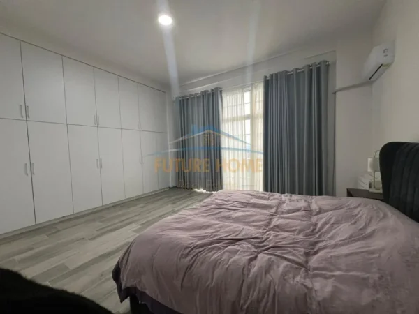 Tirane, jepet me qera Vile 4+1 Kati 4, 250 m² 1.500 € (Paskuqan)