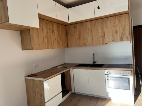 Tirane, shitet apartament 1+1 Kati 1, 58 m² 81.600 € (UNIVERS CITY)