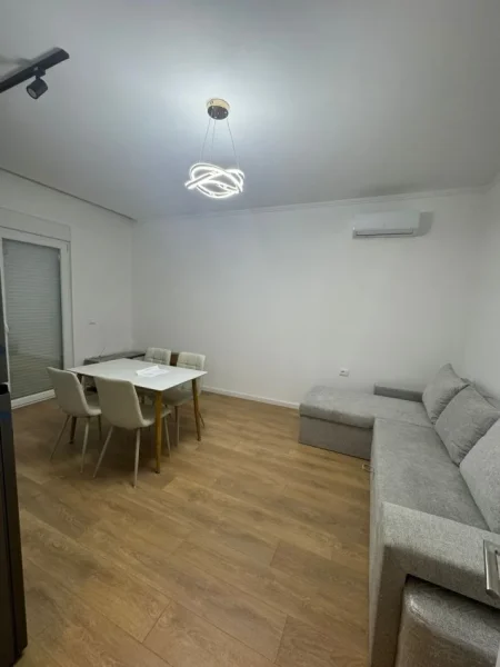 Tirane, jepet me qera shtepi 1+1 Kati 3, 65 m² 400 € (Rrethi i Shkozes)