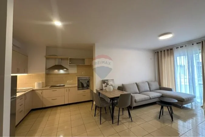 Tirane, jepet me qera apartament 1+1 Kati 6, 74 m² 530 € (Rruga Don Bosko)