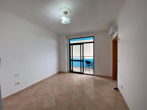 Tirane, jepet me qera apartament , 143 m² 1.200 € (Ekspozita)