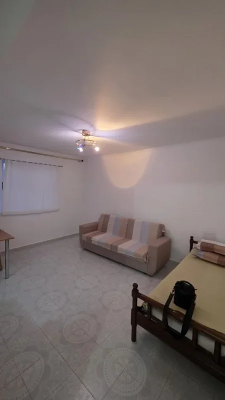 Lushnje, shitet apartament 1+1+Ballkon Kati 5, 54 m² 