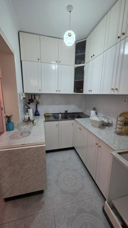 Lushnje, shitet apartament 1+1+Ballkon Kati 5, 54 m² 