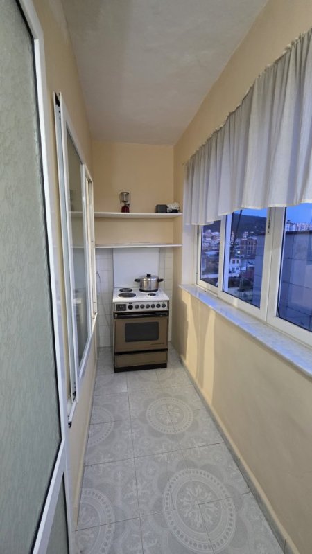 Lushnje, shitet apartament 1+1+Ballkon Kati 5, 54 m² 