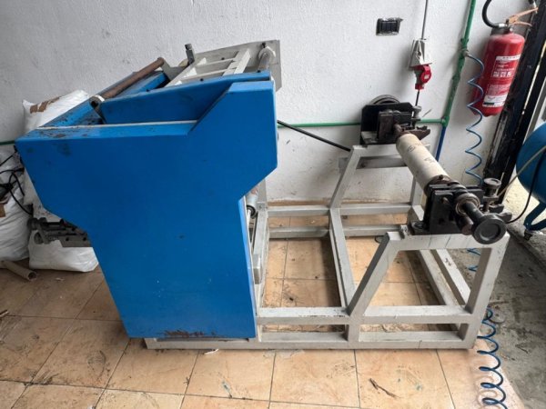 Durres,  SUPER SUPER OKAZION!!!! LINJE prodhimi  Makineri pecete buzesh me logim 1 ngjyre  33cm 1 fije 14000 euro  ,  makineri letre termike 5000 euro , makiinei letre higjenike dhe te rrumbullakta 18000 euro