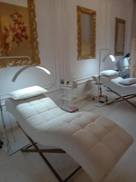 Tirane, jepet me qera ambjent biznesi Kati 2, 80 m² 1.100 € (Rruga e Kavajes ,Residenca Garden Building)