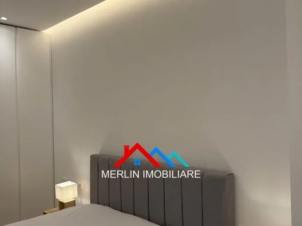 Tirane, Jepet me qera Apartament 1+1+Ballkon Kati 3, 70 m² per 800 € (RRUGA ASIM VOKSHI, TEK ZOGU I ZI)