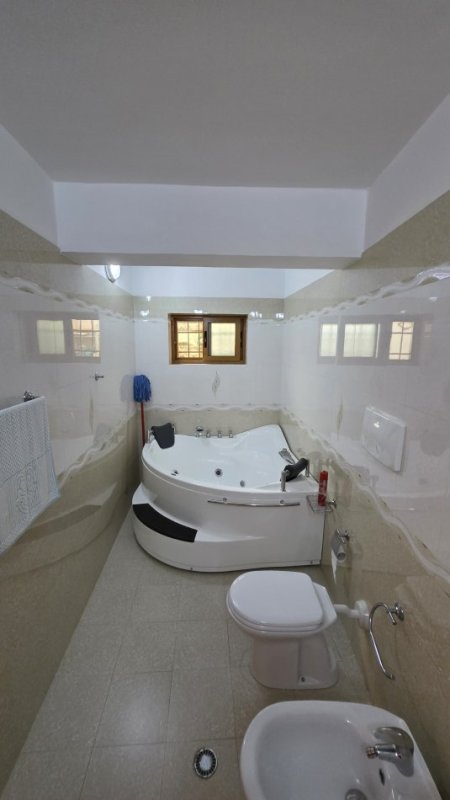 Lushnje, shitet Vile 2 Katshe Kati 0, 581 m² 200.000 € 