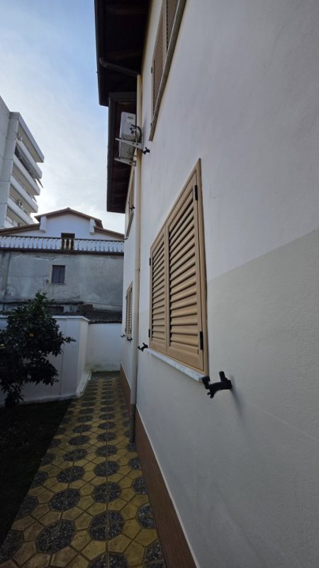 Lushnje, shitet Vile 2 Katshe Kati 0, 581 m² 200.000 € 