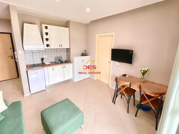 Radhime - Orikum, jepet me qera apartament 1+1+Ballkon Kati 3, 70 m² 330 € (Orikum)