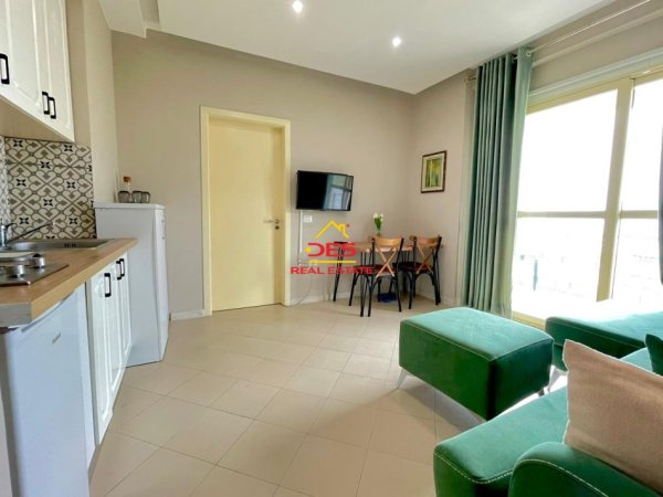 Radhime - Orikum, jepet me qera apartament 1+1+Ballkon Kati 3, 70 m² 330 € (Orikum)