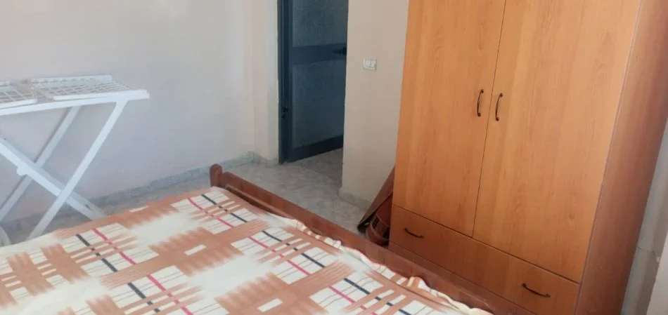 Okazion! Mundesi investimi! Ne Golem, Shitet apartament 1+1 prane zones se Miami Beach!