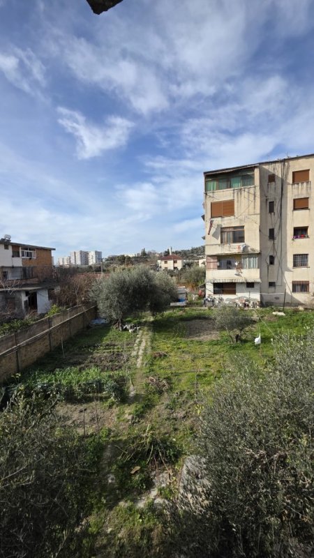 Lushnje, shitet truall , 780 m² 120.000 € 