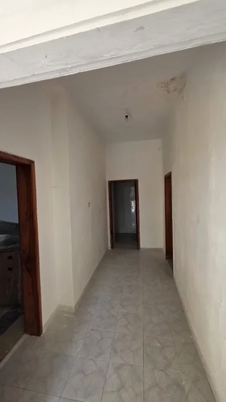 Lushnje, shitet truall , 780 m² 120.000 € 