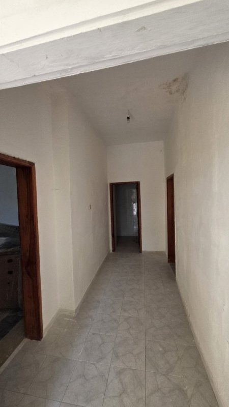 Lushnje, shitet truall , 780 m² 120.000 € 