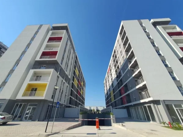 Tirane, shitet apartament 2+1 Kati 2, 94 m² 99.000 € (UNIVERS CITY)