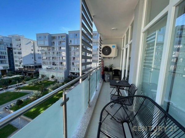 Tirane, jepet me qera ambjent biznesi Kati 3, 130 m² 1.500 € (Komuna e Parisit)