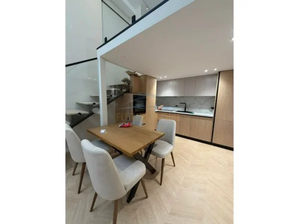 Shitet, Duplex + Post Parkimi, Golden Park (UNA62421) 195.000 € (Rruga Bedri Karapici)