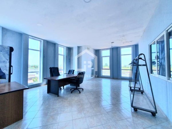 Tirane, jepet me qera ambjent biznesi Kati 0, 5.000 m² 3.900 € (AUTOSTRADA TIRANE - LEZHE)