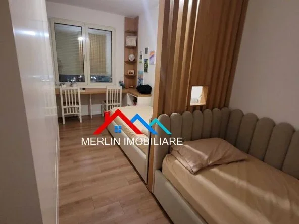 Tirane, jepet me qera apartament 2+1+Ballkon Kati 3, 90 m² 620 € (RRUGA BENJAMIN KRUTA,FUSHA E AVIACIONIT)