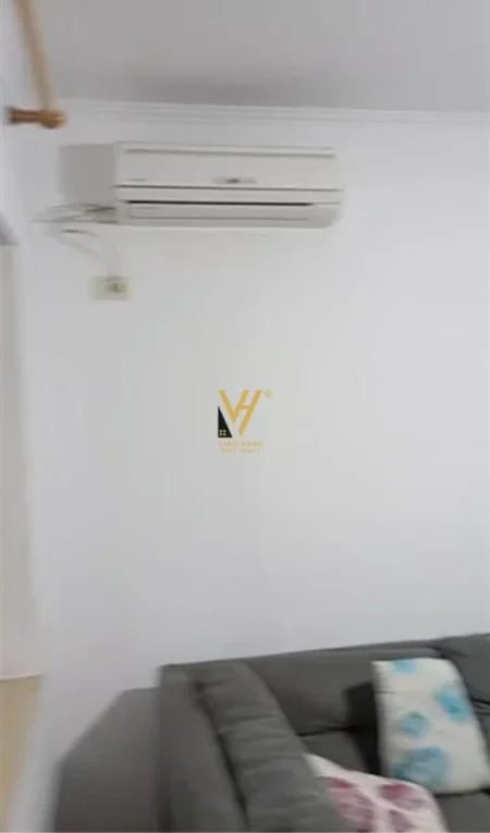 Tirane, jepet me qera apartament 1+1+Ballkon Kati 5, 65 m² 400 € (YZBERISHT)