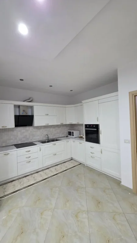Lushnje, shitet apartament 2+1+Ballkon Kati 5, 123 m² 145.000 € 